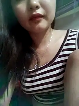 moa_koa 在線直播表演