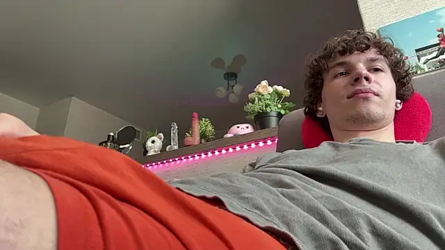 Jeremy1Scott Chat XXX in diretta