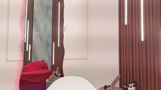 Chatroom XXX en direct de zoee_lovv