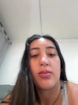 Chatroom XXX en direct de Hannahoff