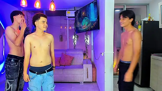 Houseofwarrios Show Webcam