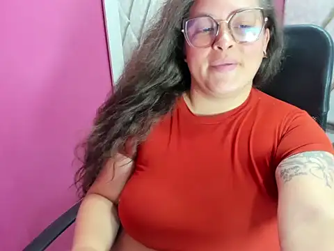 XXX chat uživo modela Sarah_Boobs_