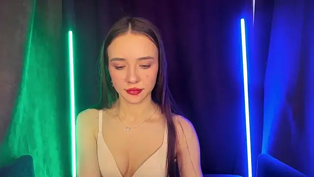 Chatroom XXX en direct de VasilisaTheWiseX