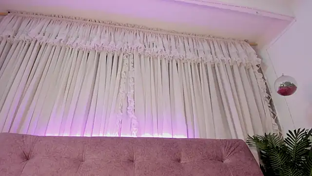 violet_77711: онлайн-секс-чат