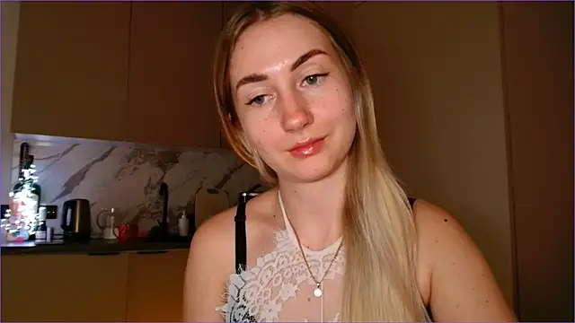 BluueSilk Chat XXX live