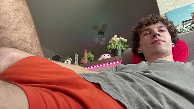 Jeremy1Scott Live XXX Chat