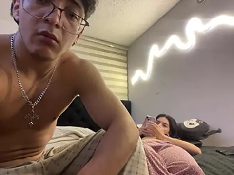 Show modela DesireLuxe na web-kameri