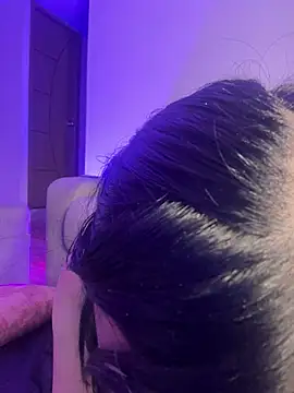 Chat XXX ao vivo de Lucy_699