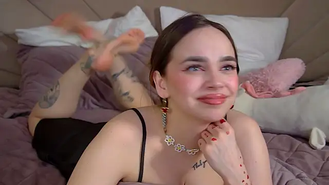 دردشة AnitaVenture الجنسية المباشرة