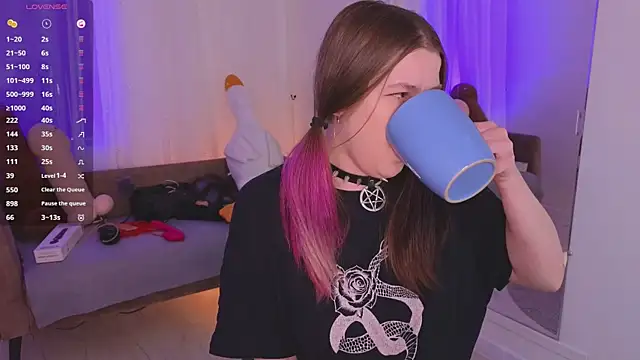 Mira_Falls Live XXX Chat