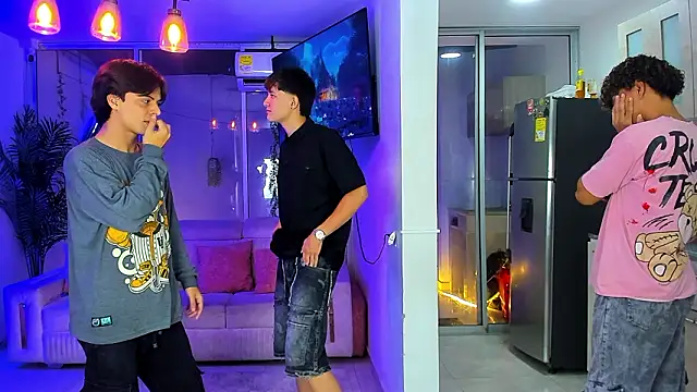 Houseofwarrios Chat XXX live