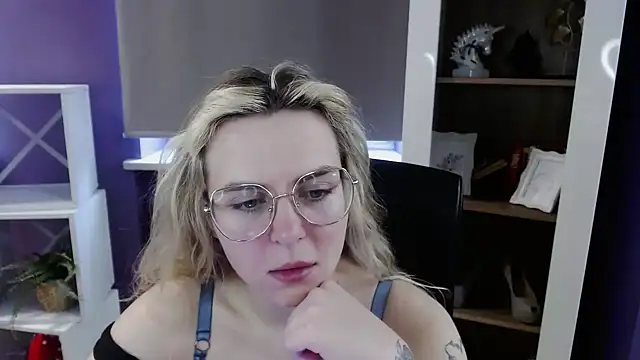 Zoey_Erotic 现场XXX聊天