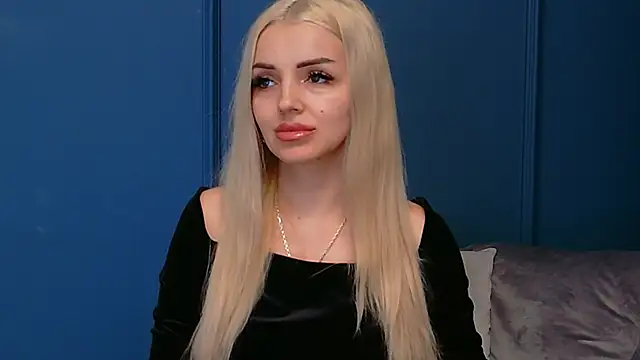 DeeaVIP élő XXX-chatje