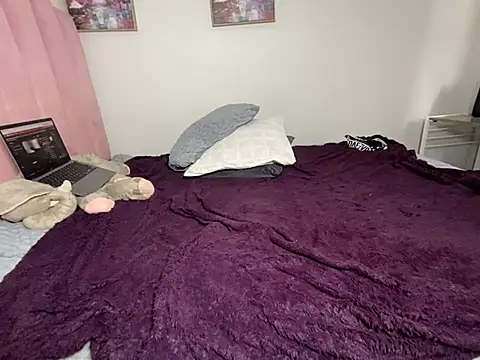 MissLola27 即時 XXX 聊天