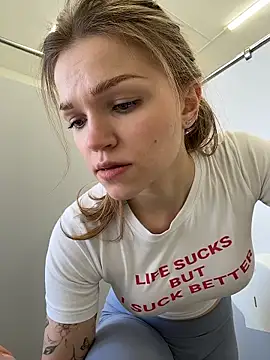 StreetSquirtn Live XXX chat