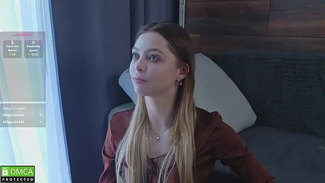 EmilieLong Chat XXX in diretta