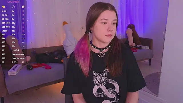 Mira_Falls' Live XXX Chat