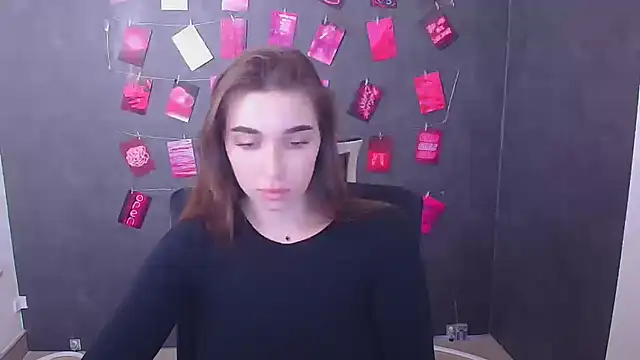 NikaMystic Chat XXX in diretta