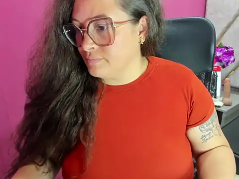 XXX chat uživo modela Sarah_Boobs_
