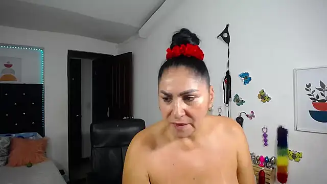 mature_bigboobs10's Live XXX Chat