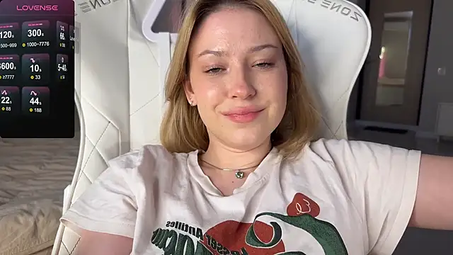 Monikacutie Live XXX Chat