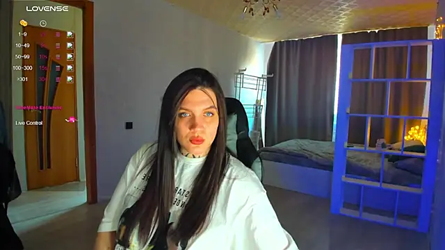 AizaRose Chat XXX in diretta