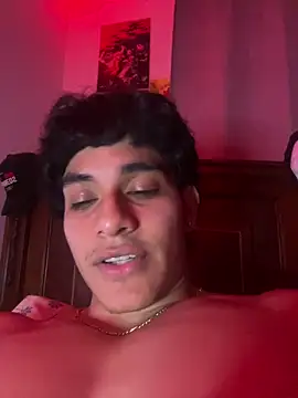 IronLatino Chat XXX in diretta