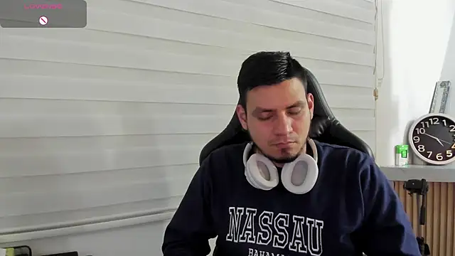 Rick_Adams Chat XXX in diretta