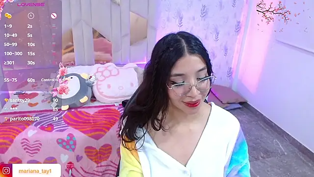 XXX chat uživo modela MARIANA_TAY1