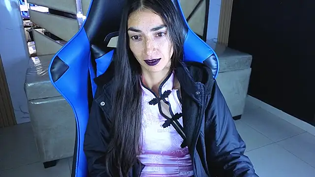 Maily_a_ élő XXX-chatje