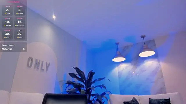 CandaseRussell's Live XXX Chat