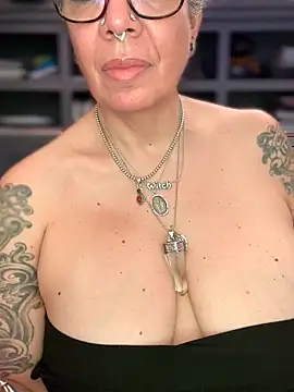 dieseldame1313's Live XXX Chat