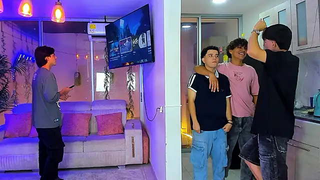 Show modela Houseofwarrios na web-kameri