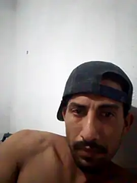 Chatroom XXX en direct de Tu_ChicoMalo22CM