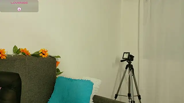 lunitaa0 Adlı Modelin Canlı XXX Sohbeti