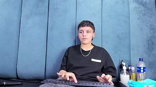 Chat +18 de Megan_Thompson_ ao vivo