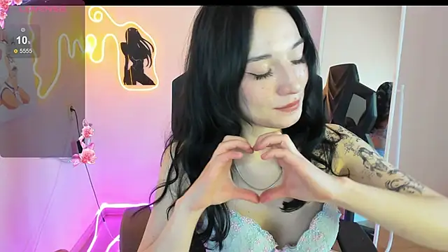 AliceeinWonderlanddd 라이브 XXX 채팅