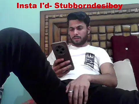 Stubborndesiboy Live XXX-Chat