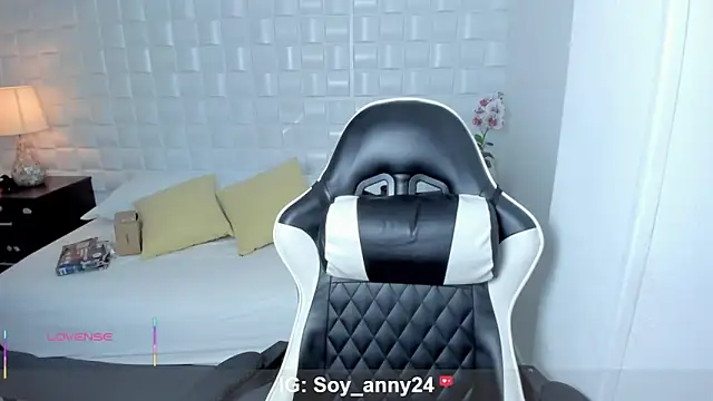 anny_rouse24's Live XXX Chat