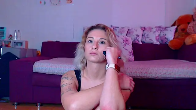 CassieSpell live XXX chat