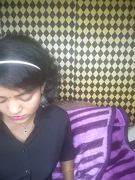 Freakingromance: διαδικτυακό σόου στην κάμερα