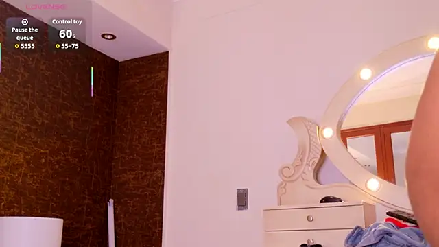 Chat +18 de Kinsleybrown ao vivo