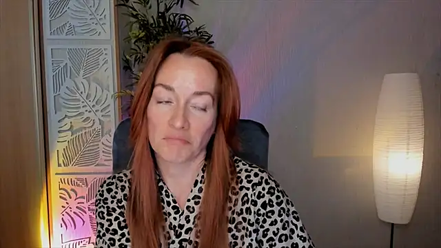 Chat +18 de RebeccaMartinez ao vivo