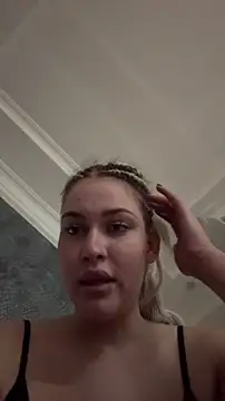 KikiWatson Live XXX-Chat