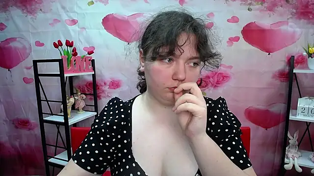 NeonilaLisova Adlı Modelin Canlı XXX Sohbeti