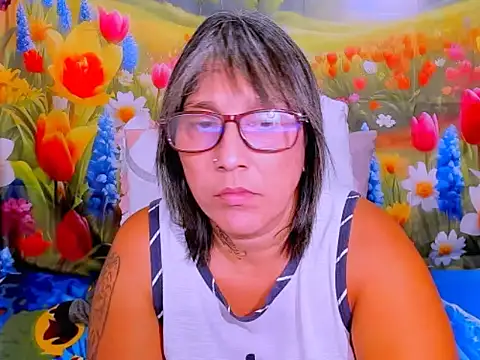 indianroxy's Live XXX Chat