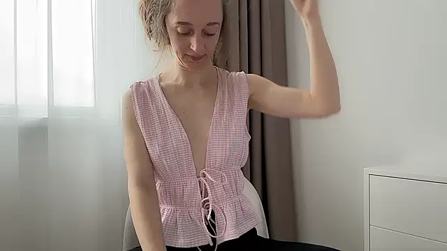 ShySchoolGirl's Live XXX Chat