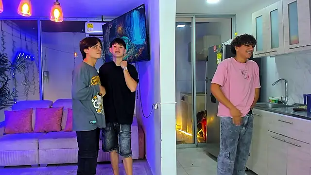 Houseofwarrios Chat XXX in diretta