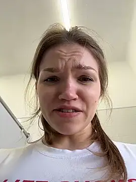 StreetSquirt লাইভ XXX চ্যাট