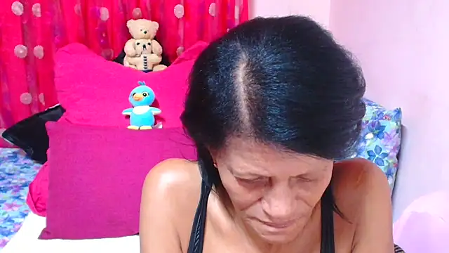 SLUTTYROXY – Kamerová šou